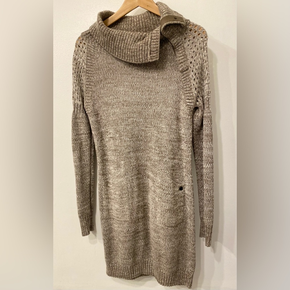 Prana cute comfortable dress size M, ideal for the fall season.